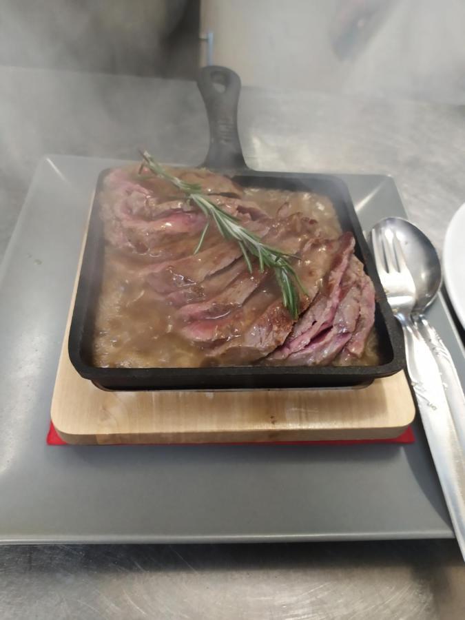 Albergo Ristorante Cacciatori 奥伦佐卡多利 外观 照片