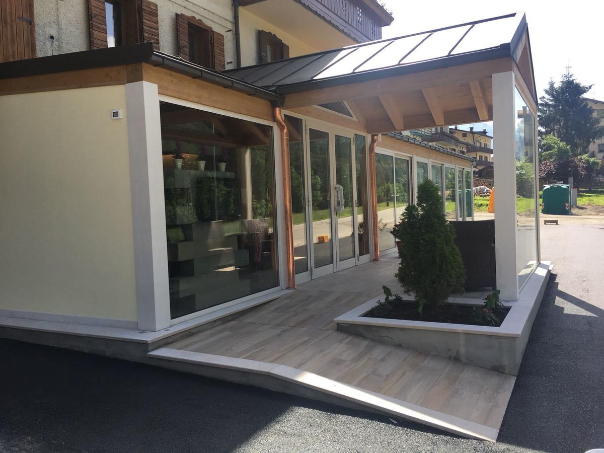 Albergo Ristorante Cacciatori 奥伦佐卡多利 外观 照片